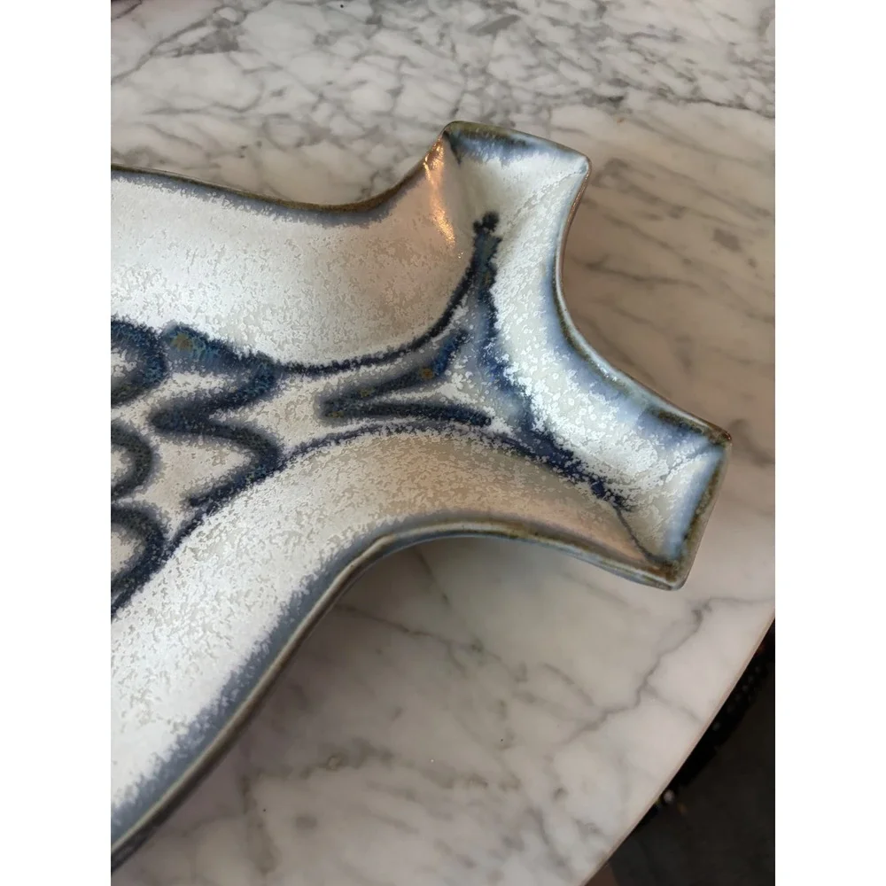Stone Soldier Pottery Fish Platter 16.5